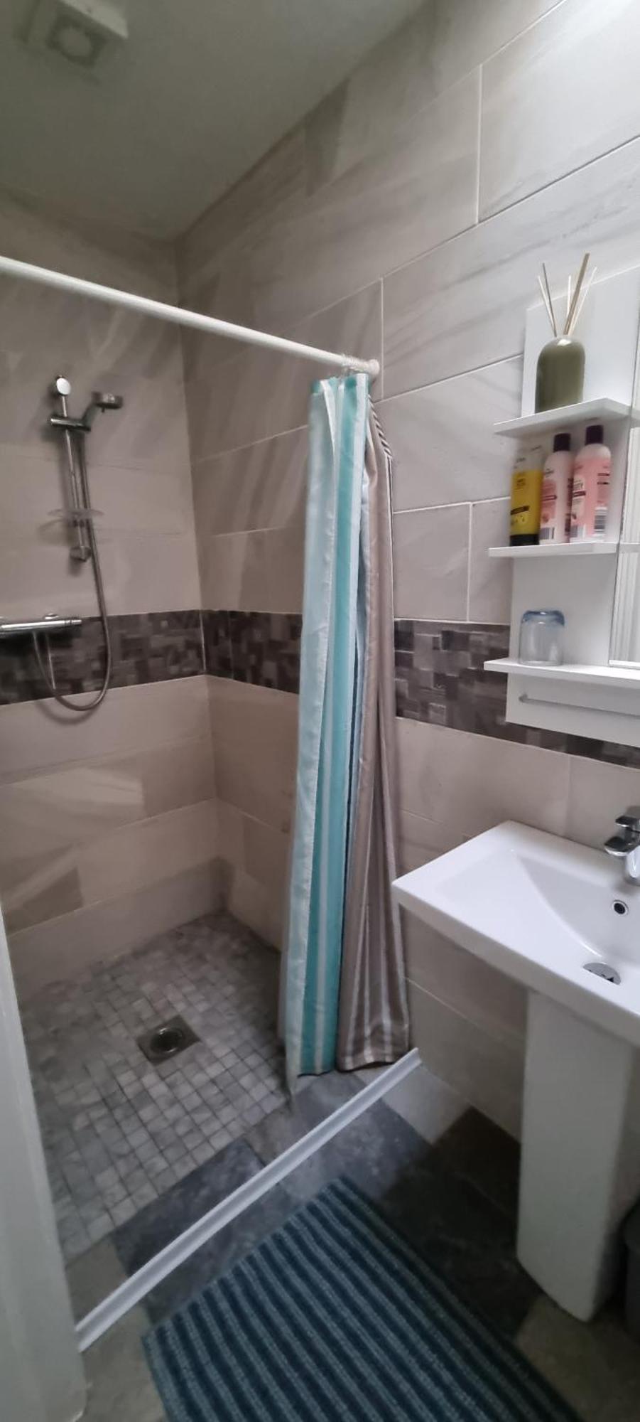 Spacious Curragh 2-Bed Apartment With Own Entrance Brownstown Екстер'єр фото